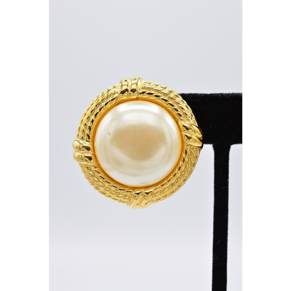 Givenchy Vintage Pearl Clip Earrings Chunky Round Gold Runway Signed 1980s Bin8 - Picture 7 of 11